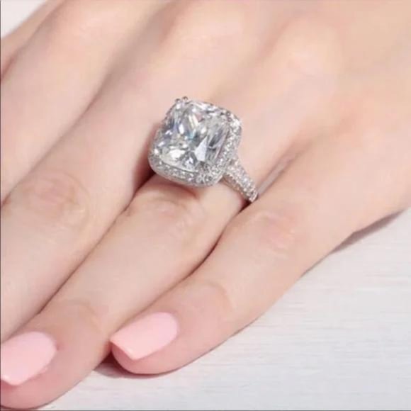 ENGAGEMENT 925 STERLING SILVER DIAMOND DOME RING, CUTE RING, SHINY RING. - Picture 2 of 6